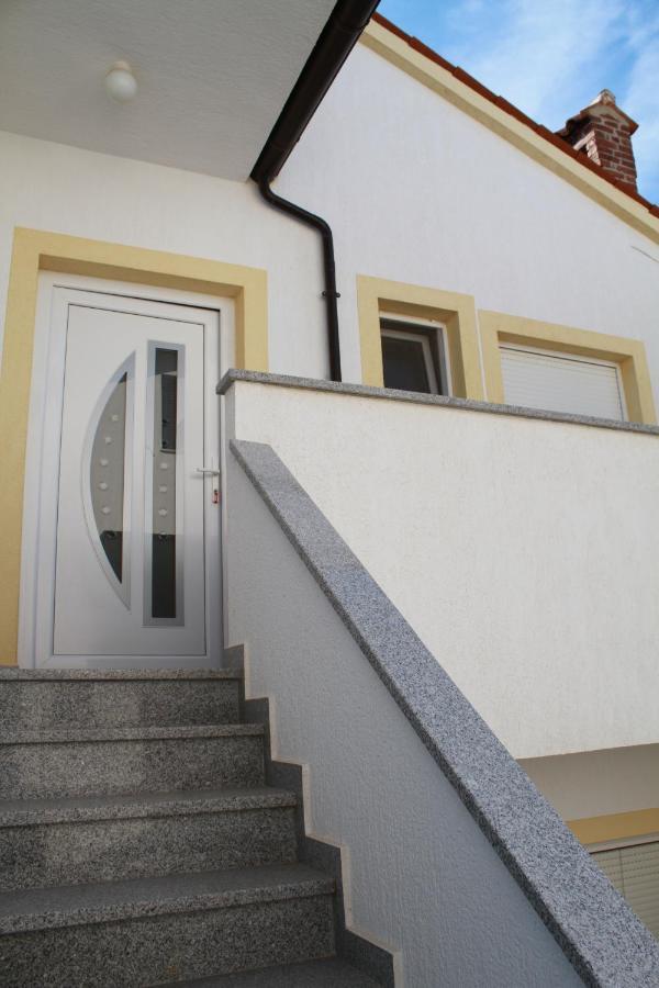 Apartment Mia Vinkuran Buitenkant foto